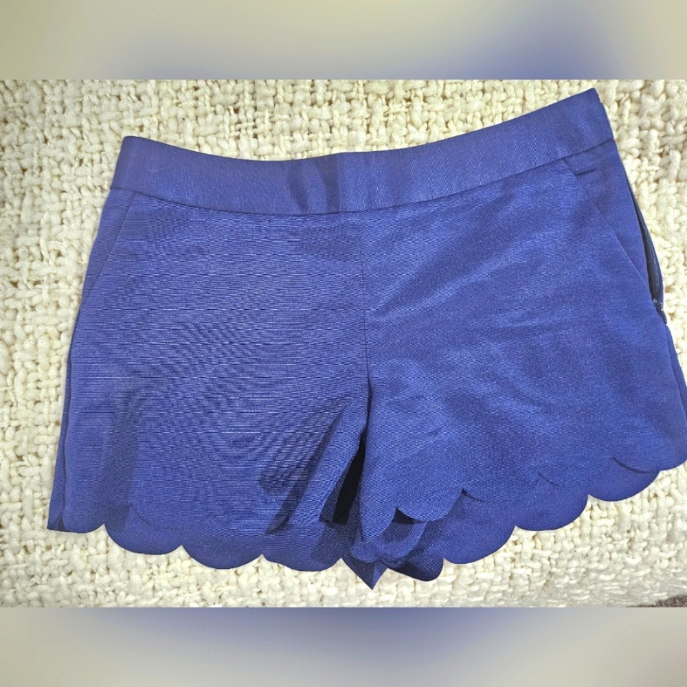 EXPRESS Navy Blue Scalloped Women's Shorts